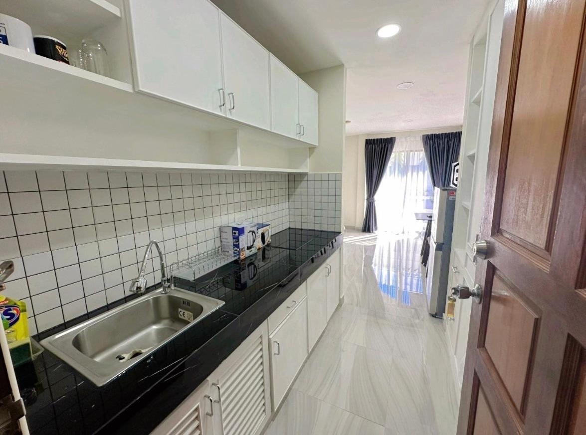 Studio Apartment Diana Estate Condominium Pattaya Bagian luar foto