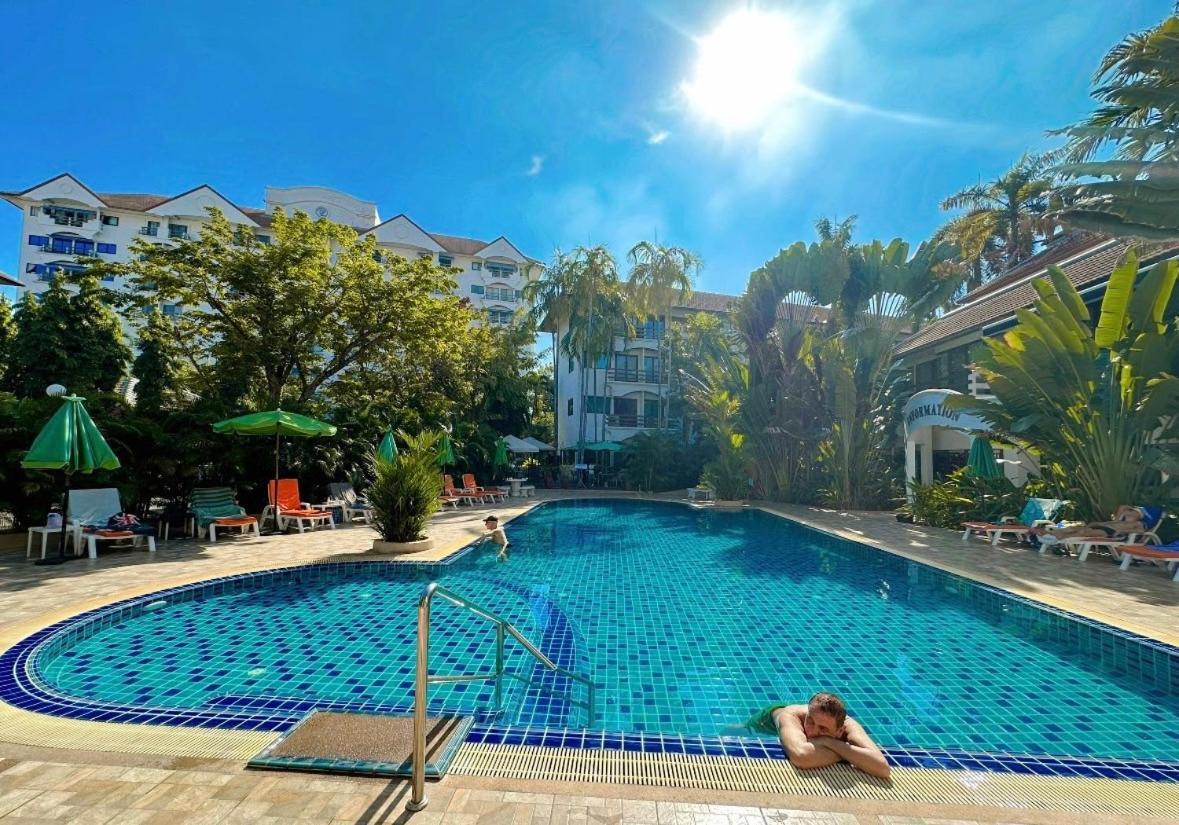Studio Apartment Diana Estate Condominium Pattaya Bagian luar foto