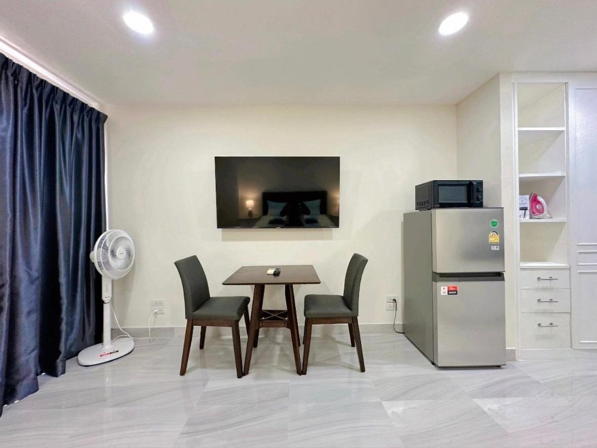 Studio Apartment Diana Estate Condominium Pattaya Bagian luar foto